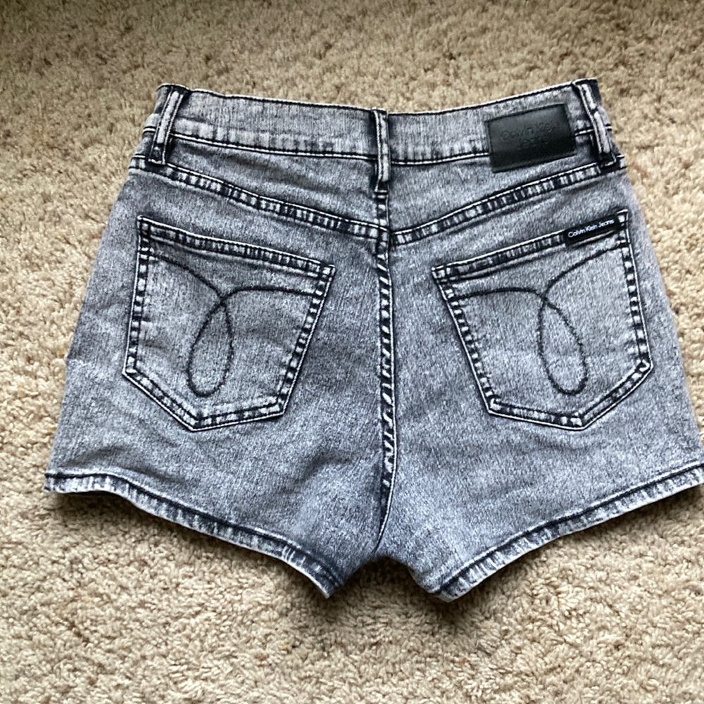 Calvin Klein Factory Vintage and Classic Faded Black Jean Shorts in Size 25